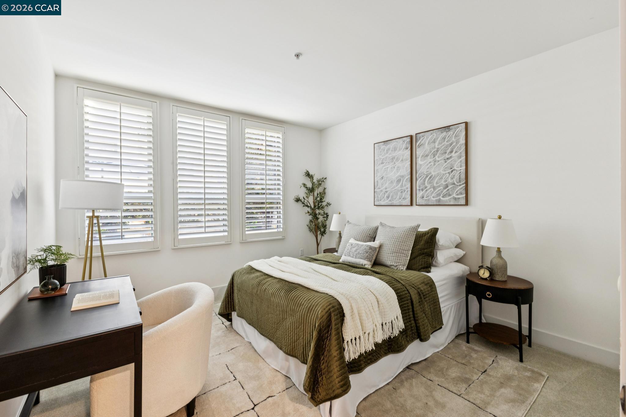 438 W Grand Ave # 432