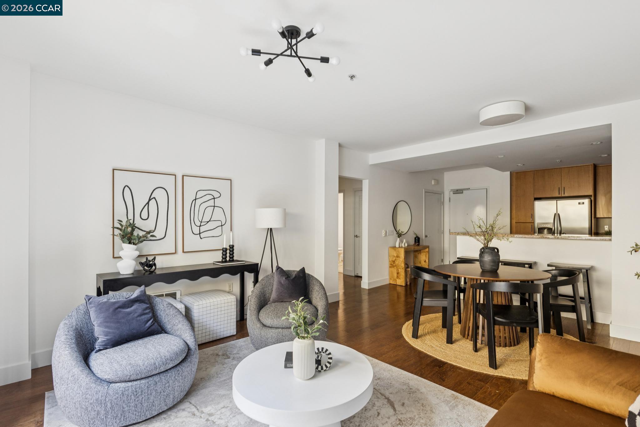 438 W Grand Ave # 432