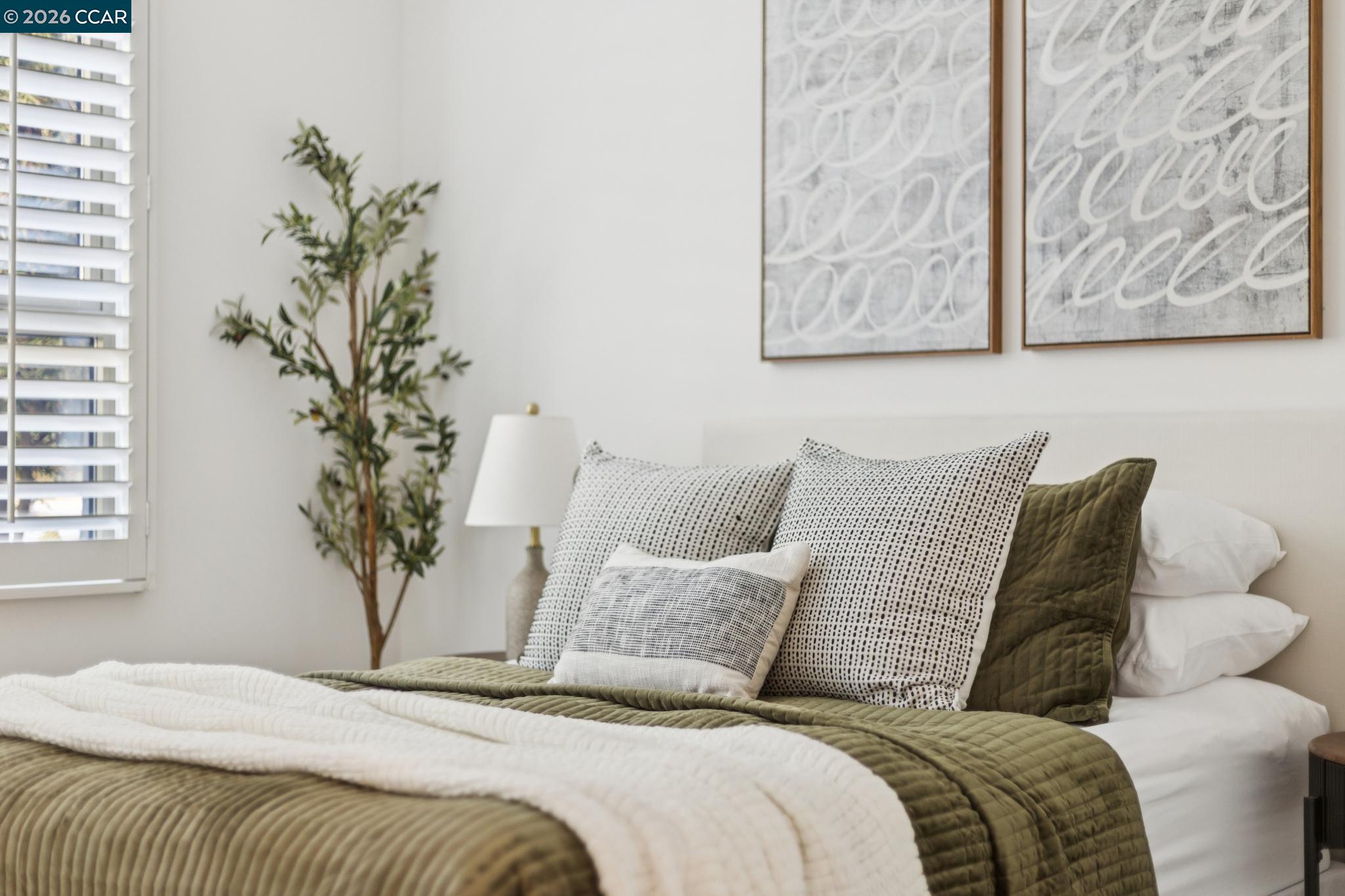 438 W Grand Ave # 432