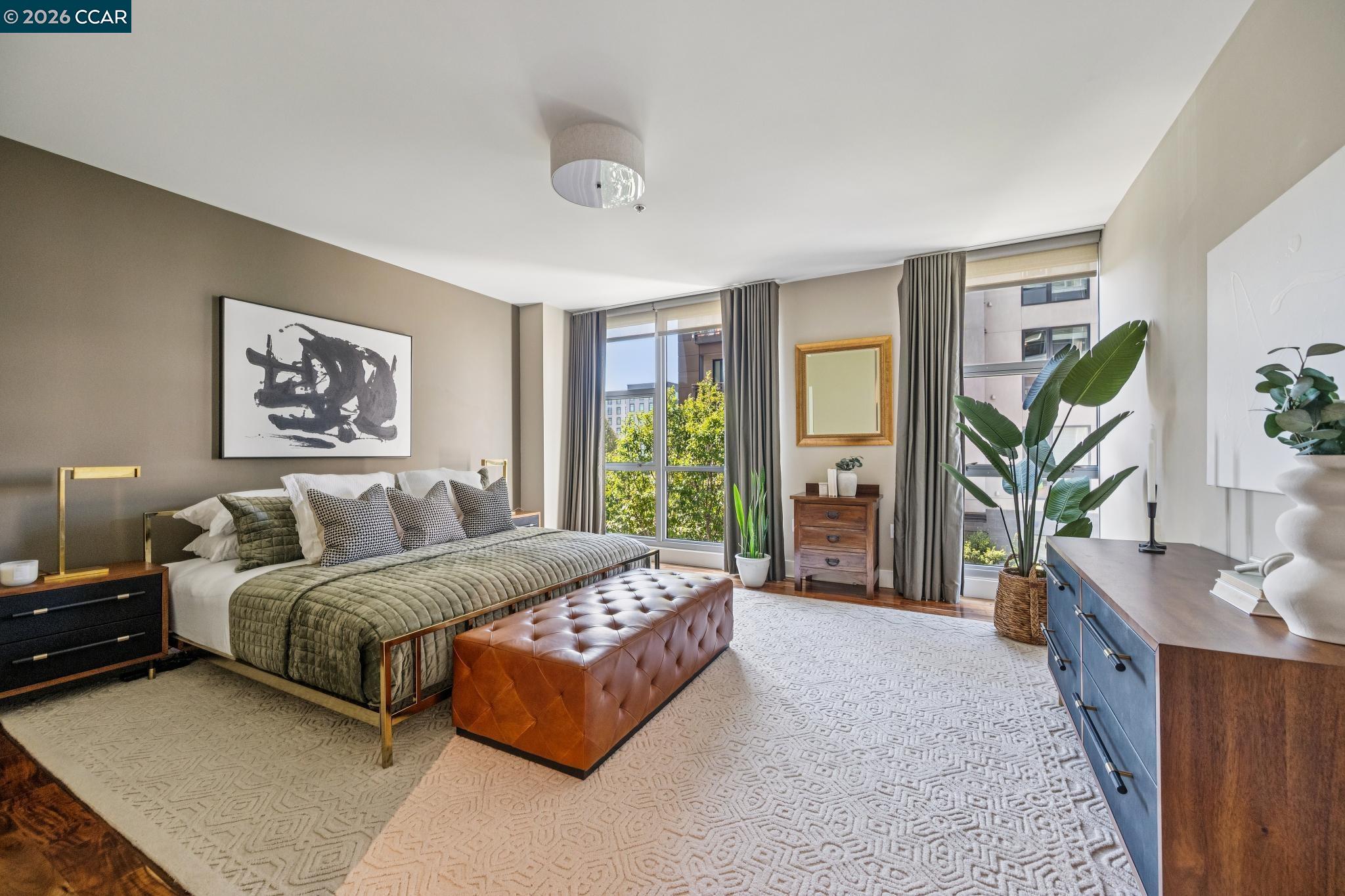 438 W Grand Ave # 405
