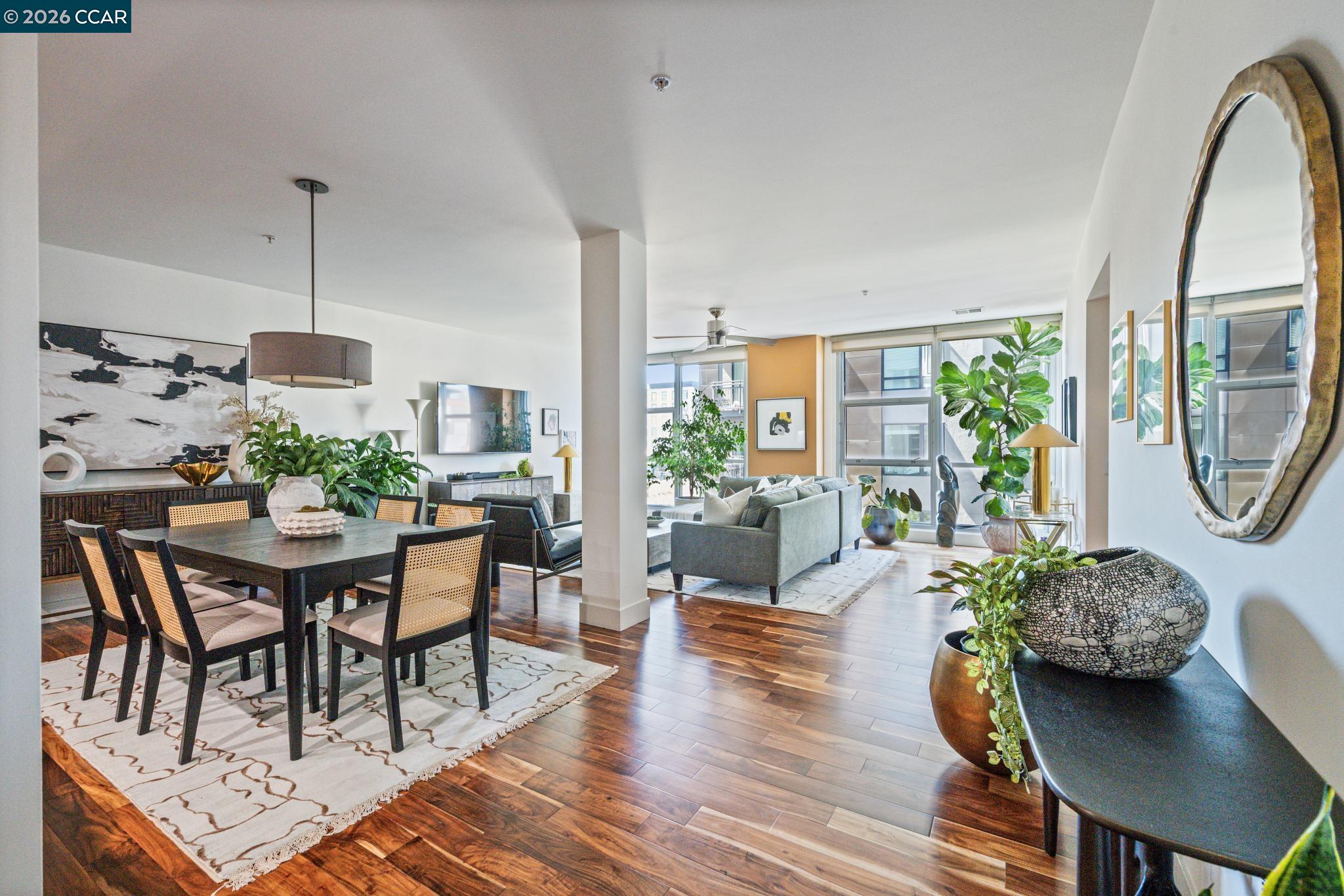 438 W Grand Ave # 405