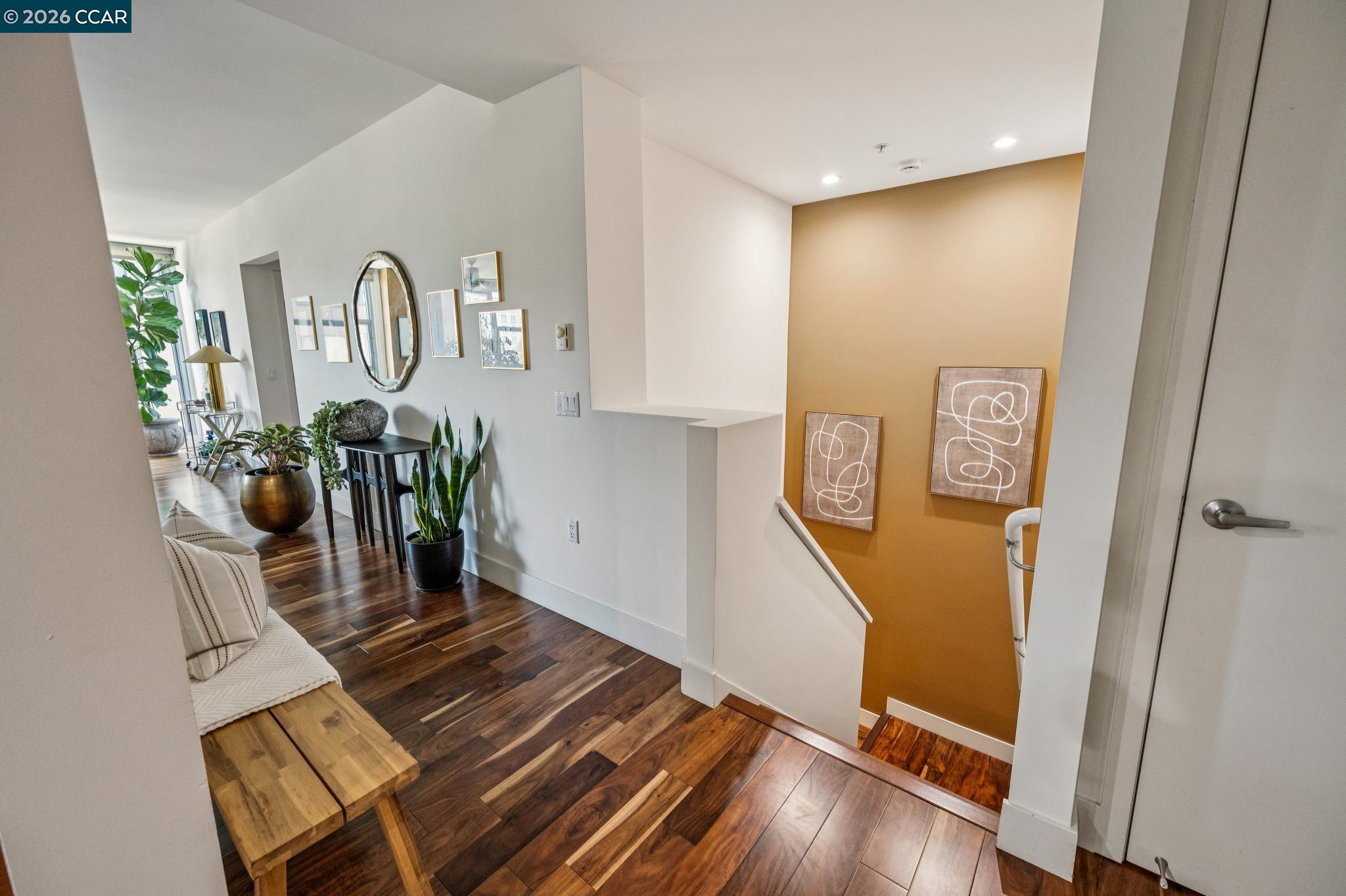 438 W Grand Ave # 405