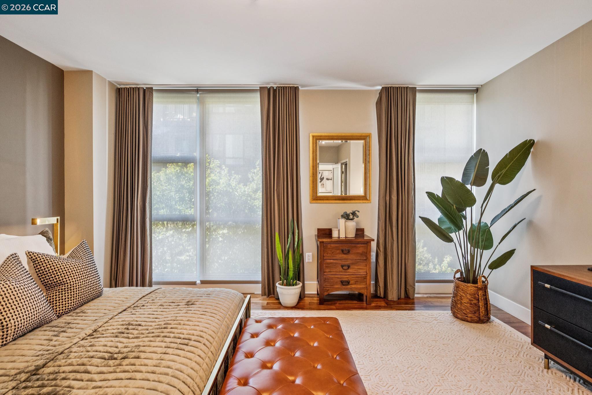 438 W Grand Ave # 405