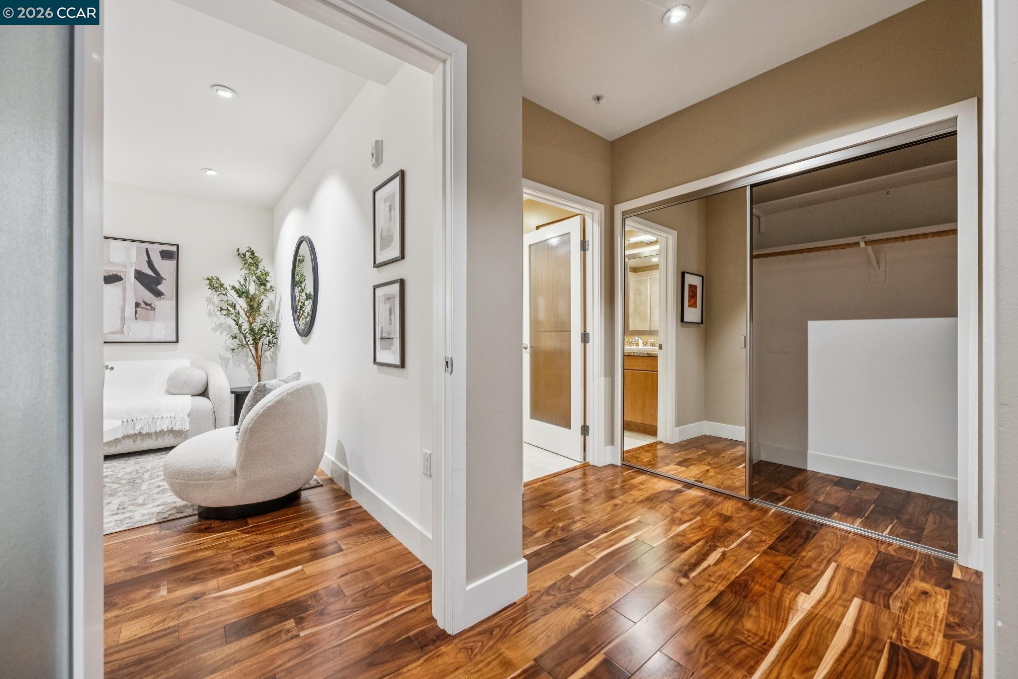 438 W Grand Ave # 405