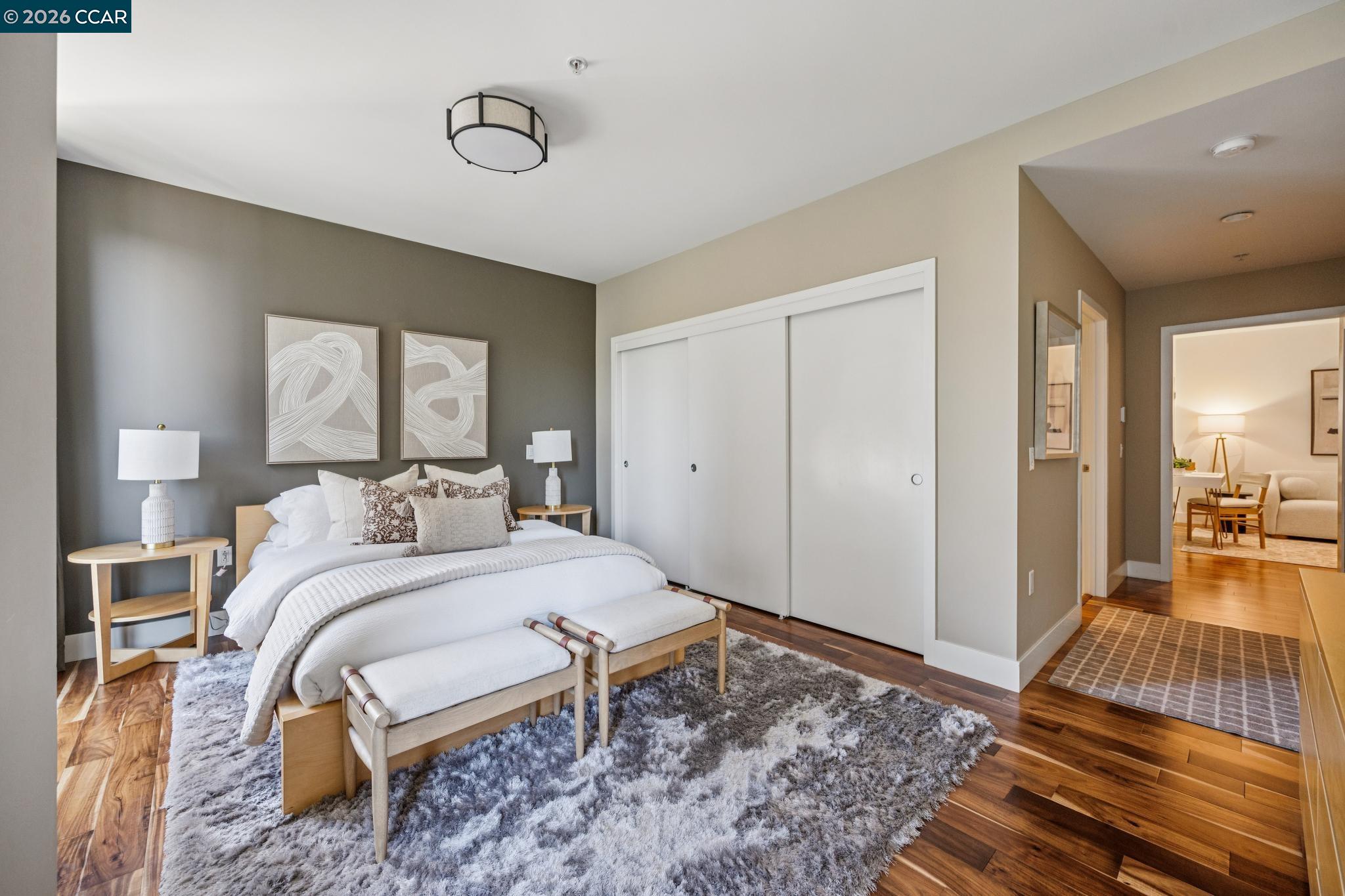 438 W Grand Ave # 405