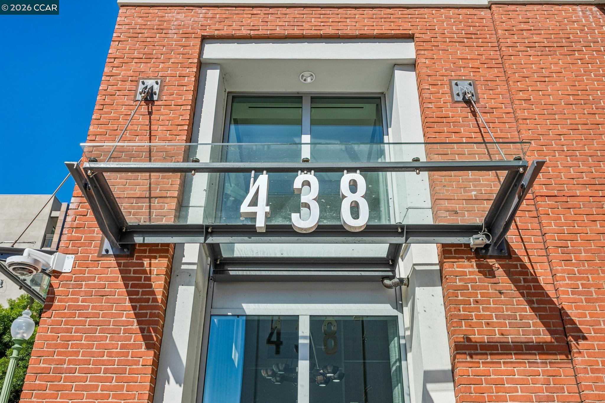 438 W Grand Ave # 405