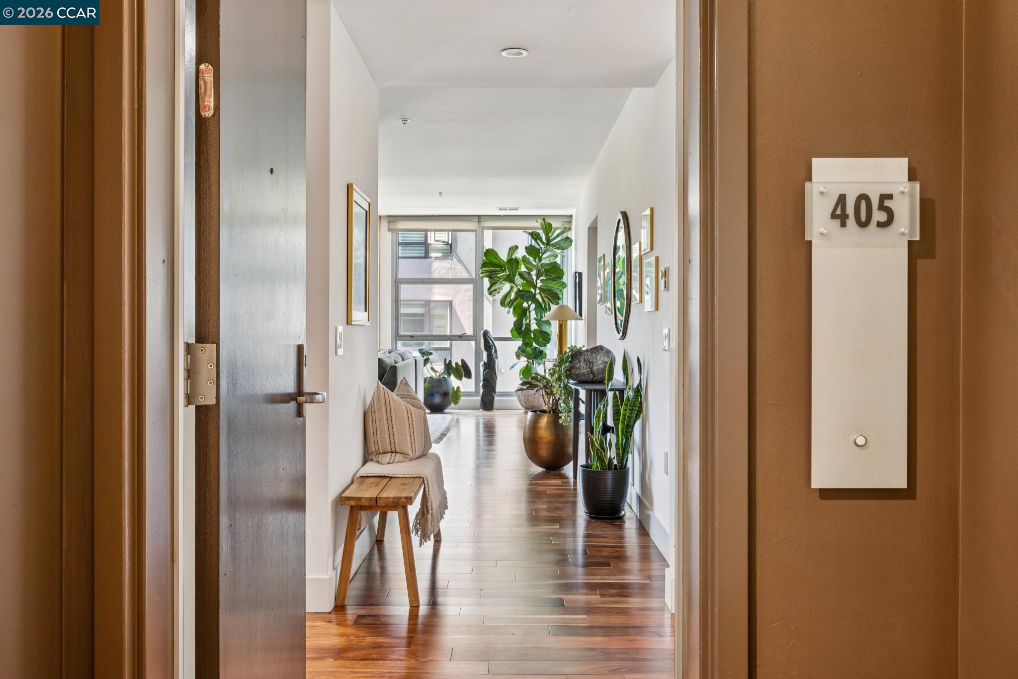 438 W Grand Ave # 405