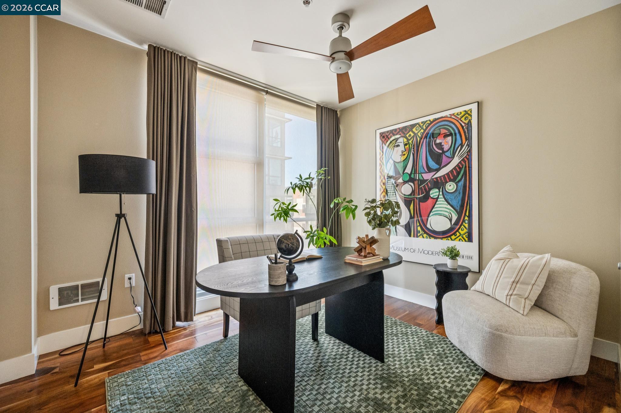 438 W Grand Ave # 405