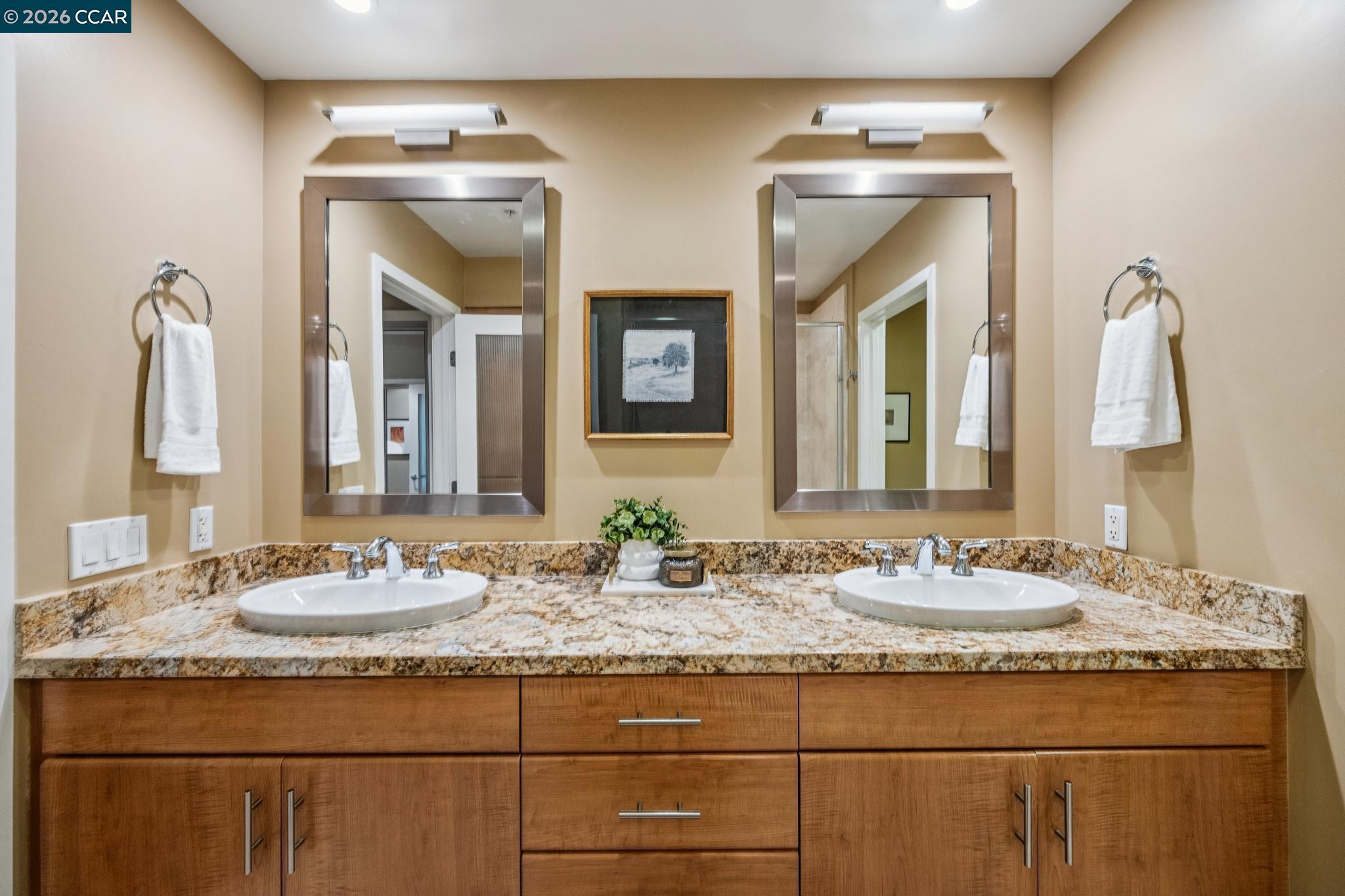 438 W Grand Ave # 405