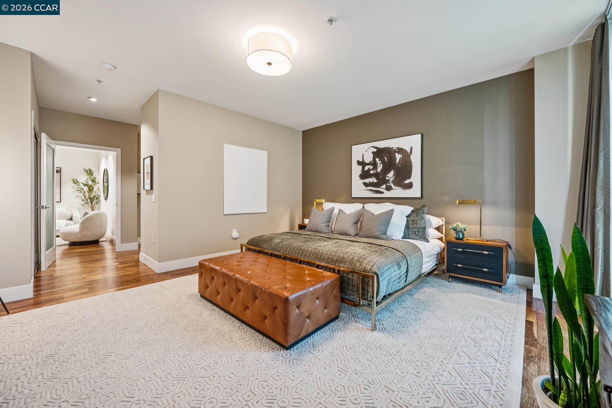438 W Grand Ave # 405