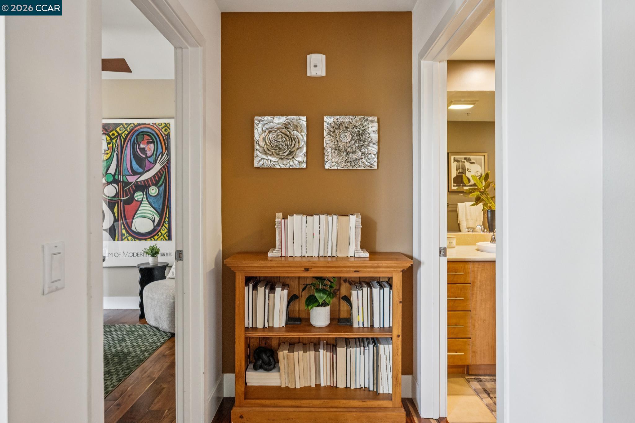 438 W Grand Ave # 405