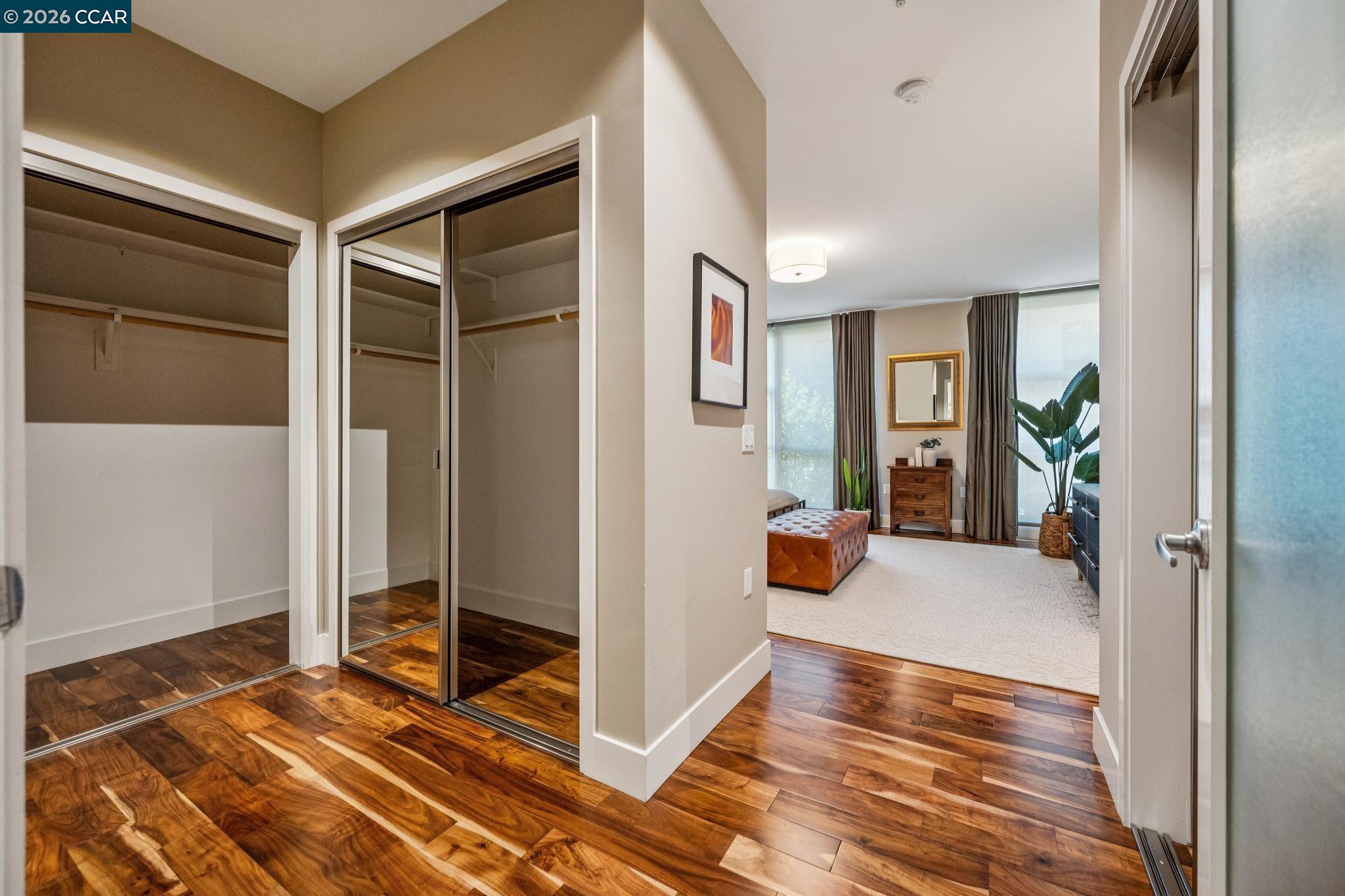 438 W Grand Ave # 405