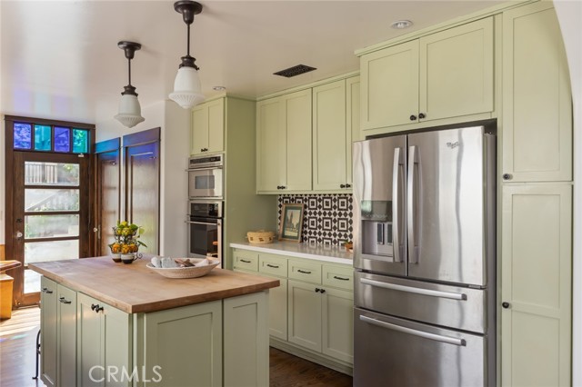 3138 Glenmanor Place