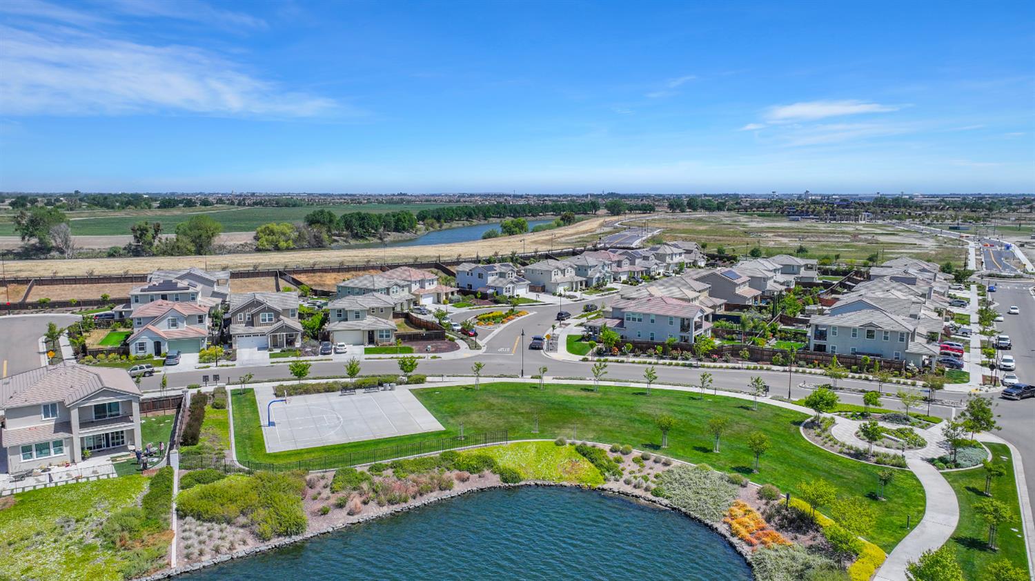 1563 Arrowbrook Court