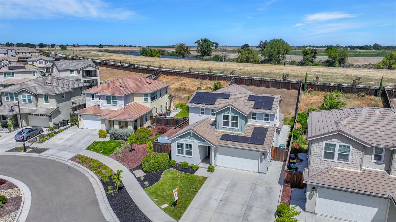 1563 Arrowbrook Court