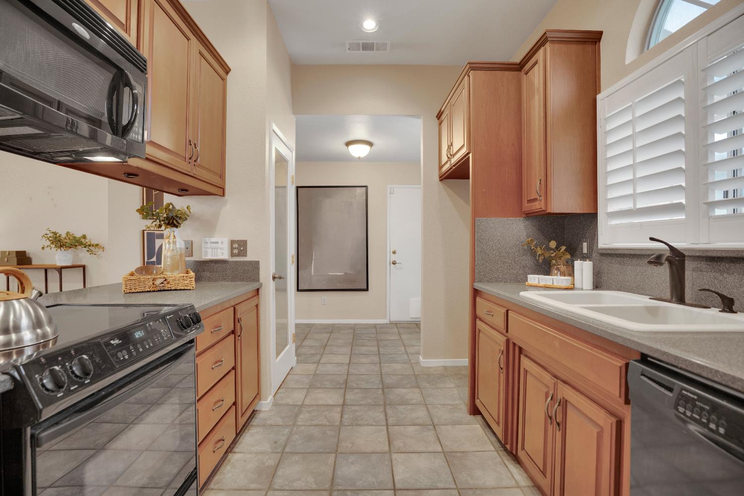 580 Shawn Vines Avenue