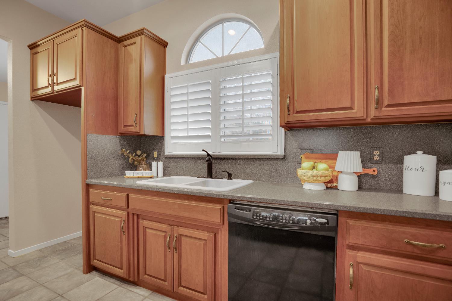 580 Shawn Vines Avenue