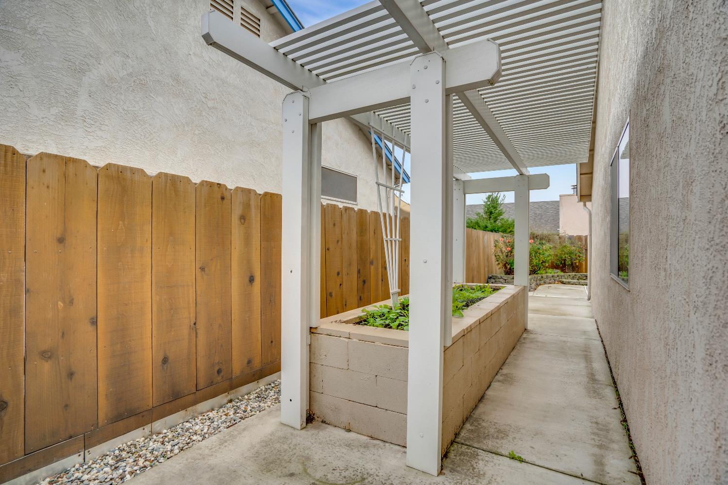 580 Shawn Vines Avenue