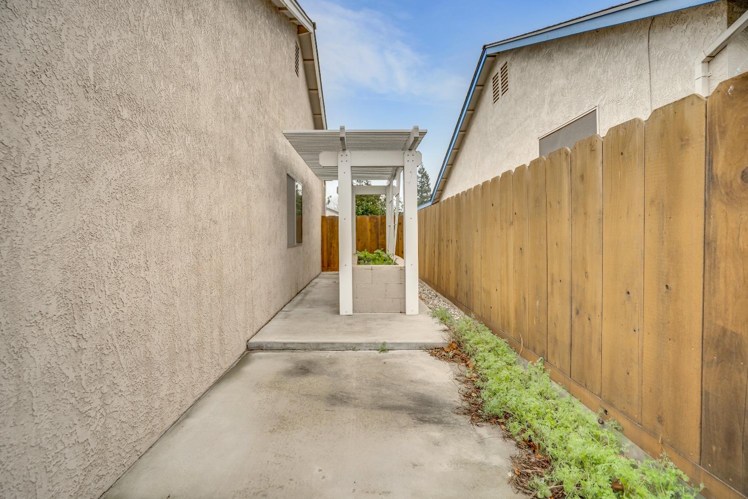 580 Shawn Vines Avenue