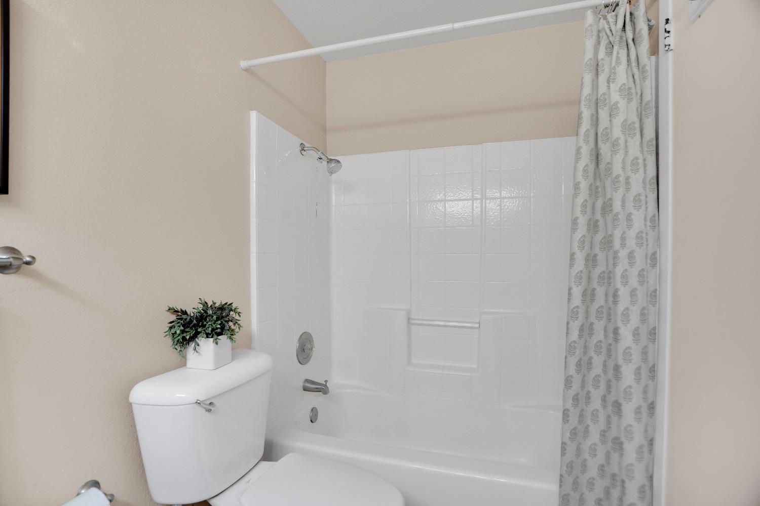 580 Shawn Vines Avenue