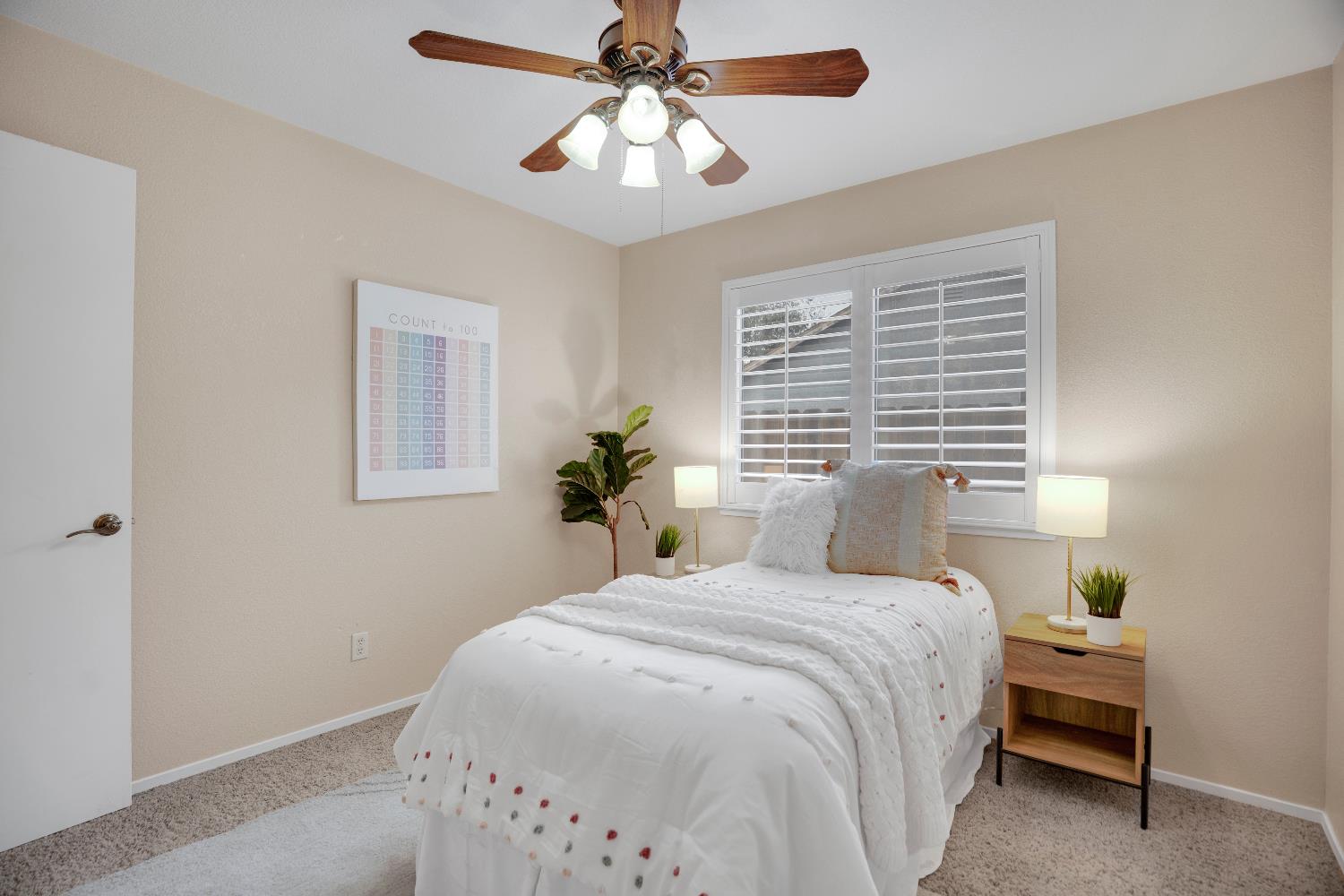 580 Shawn Vines Avenue