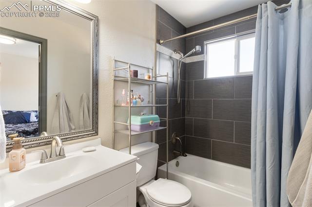 4957 Wineskin Circle