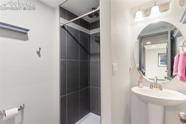 4957 Wineskin Circle