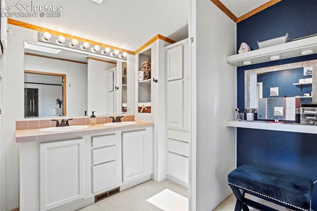 10635 Via Vaquaro Point