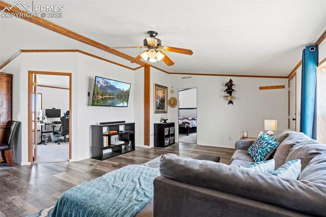 10635 Via Vaquaro Point