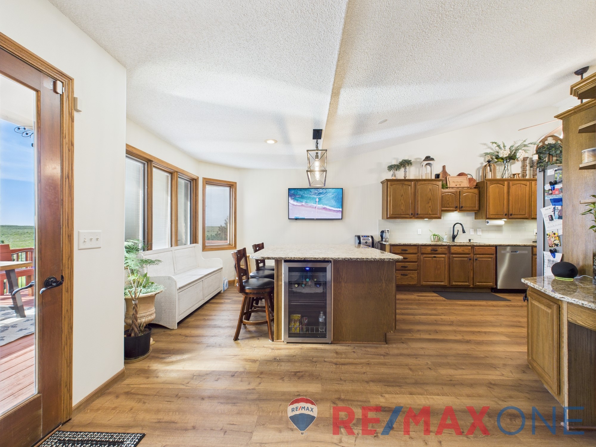 1702 Grandview Drive East