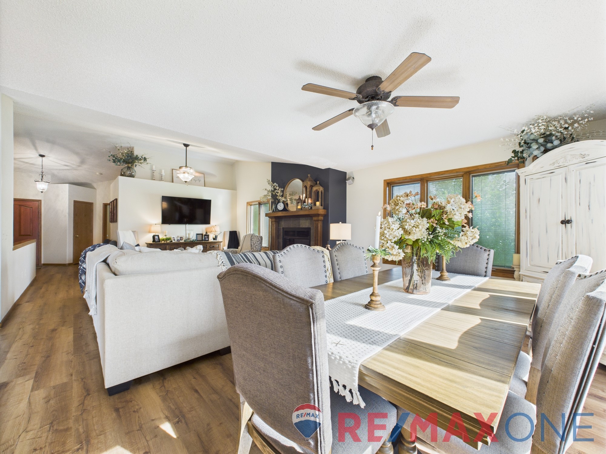 1702 Grandview Drive East