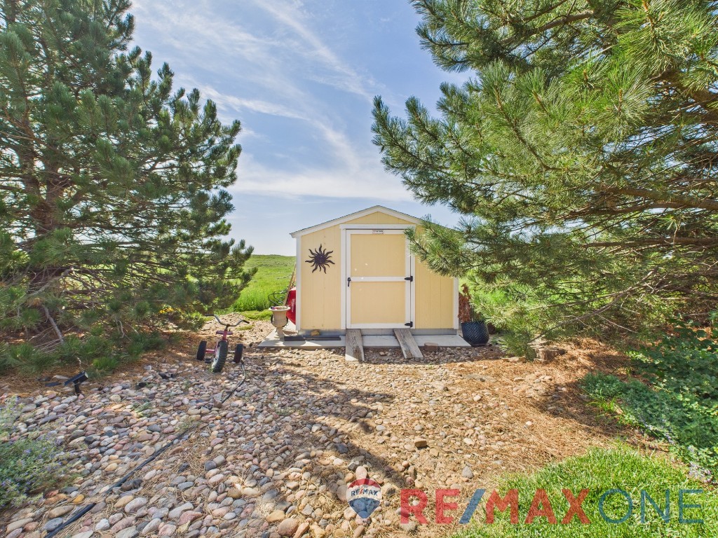 1702 Grandview Drive East