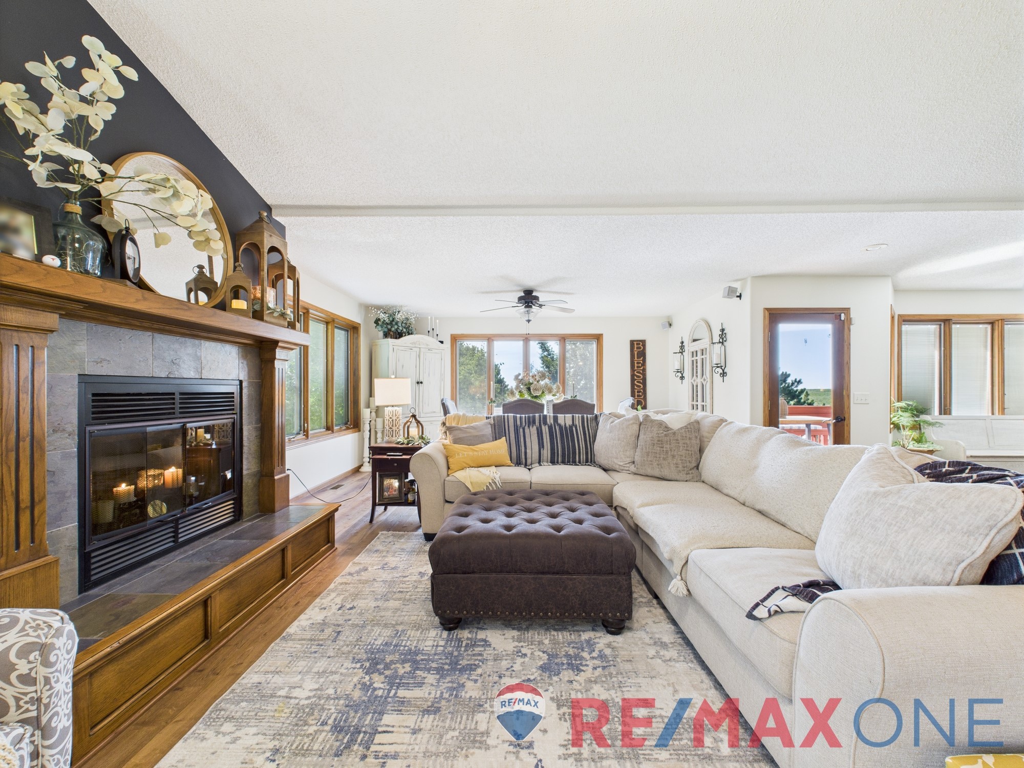 1702 Grandview Drive East