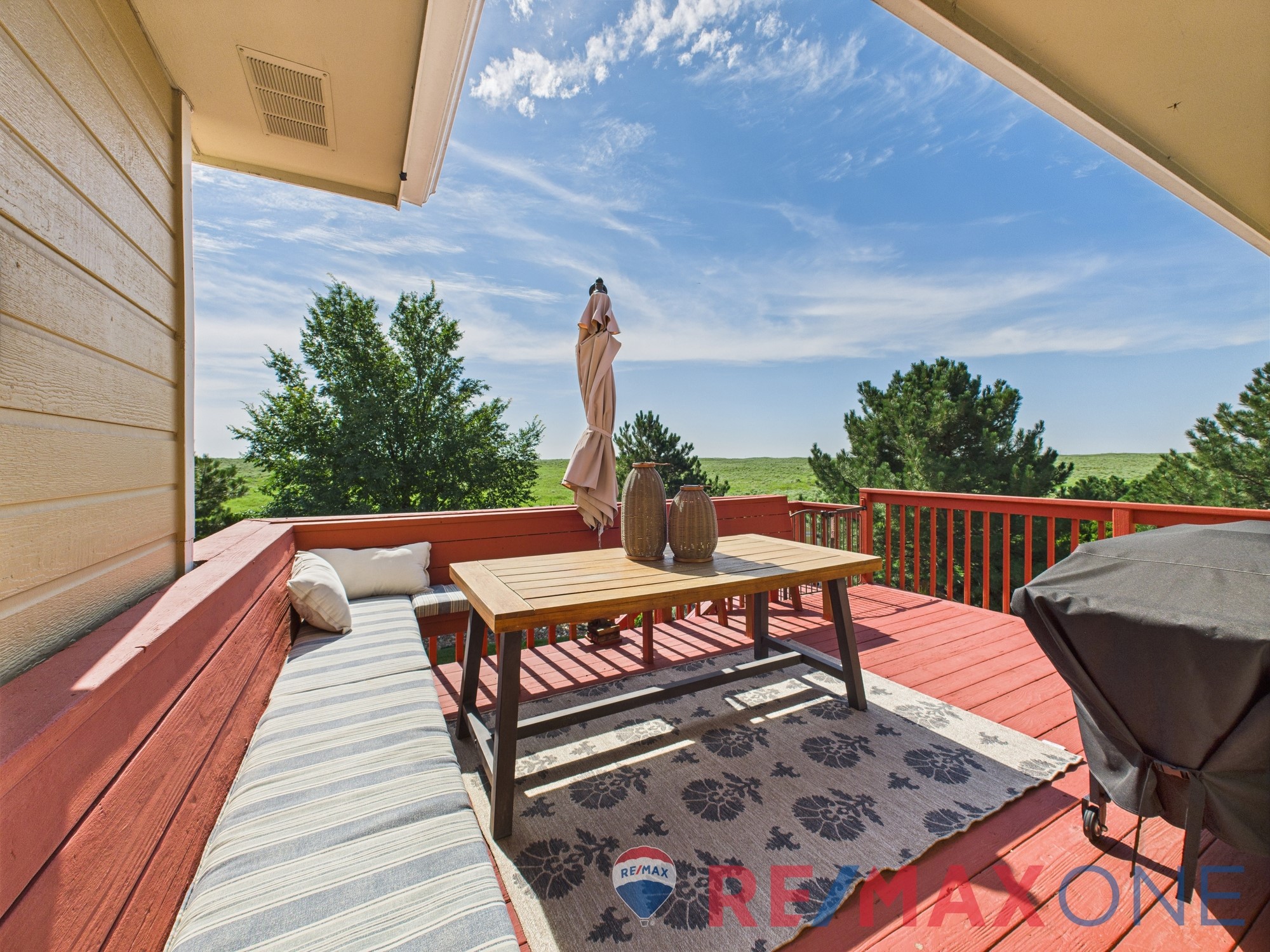 1702 Grandview Drive East