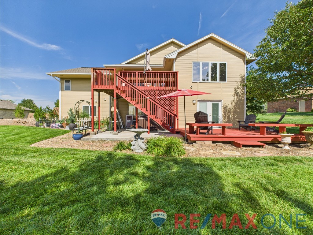 1702 Grandview Drive East