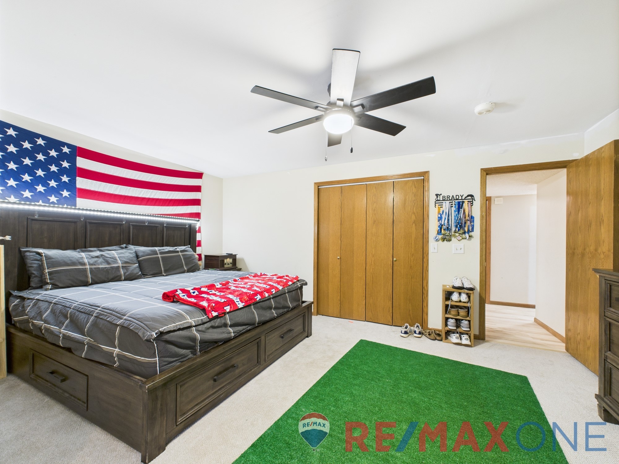 1702 Grandview Drive East