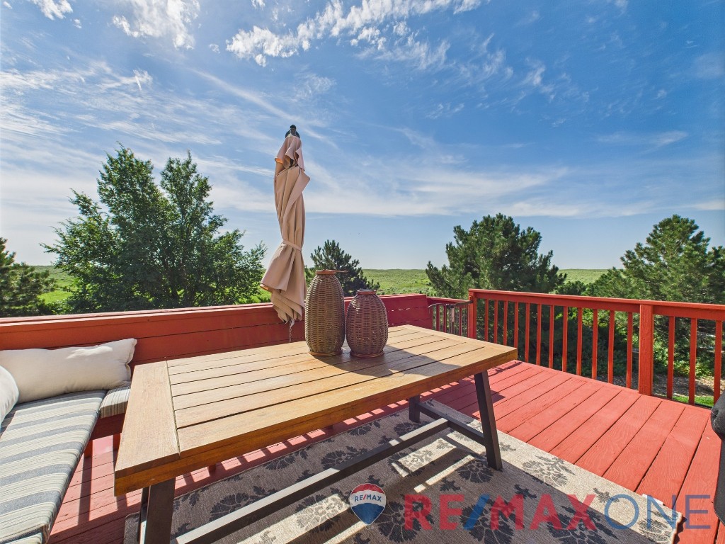 1702 Grandview Drive East