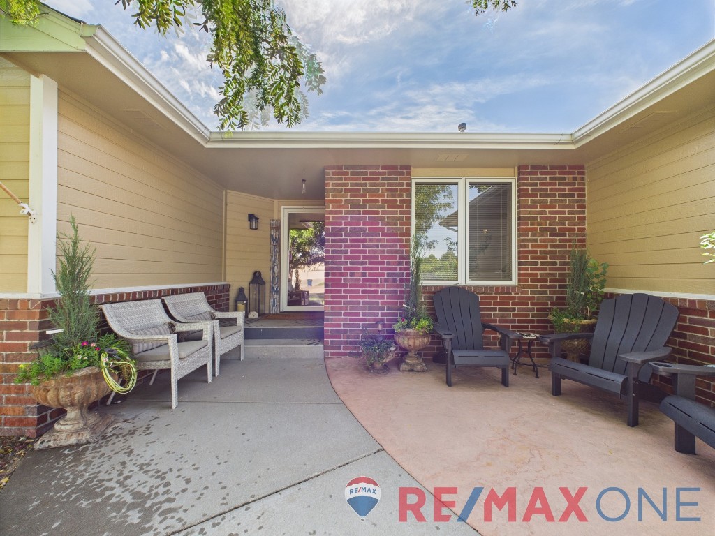 1702 Grandview Drive East