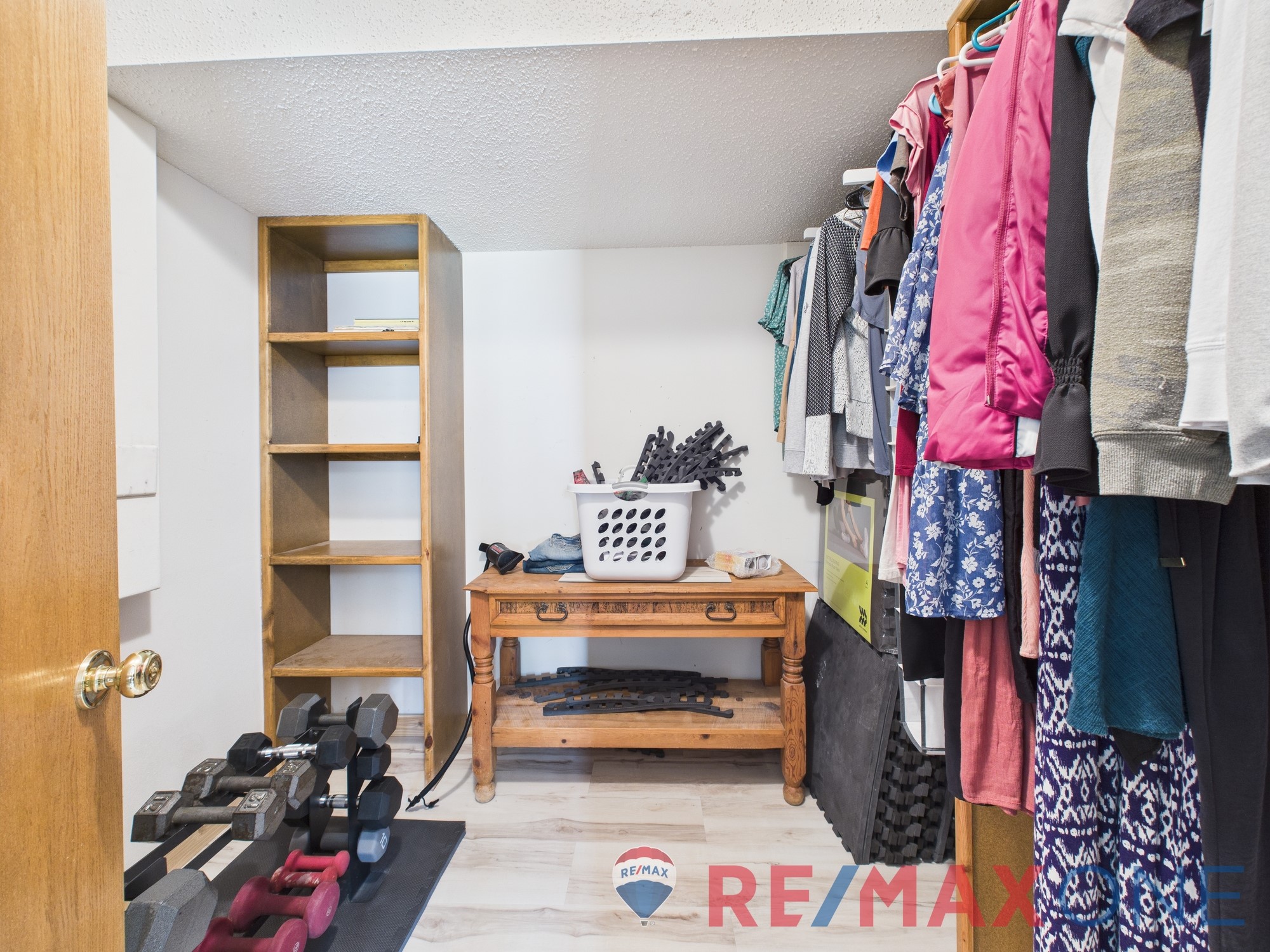 1702 Grandview Drive East