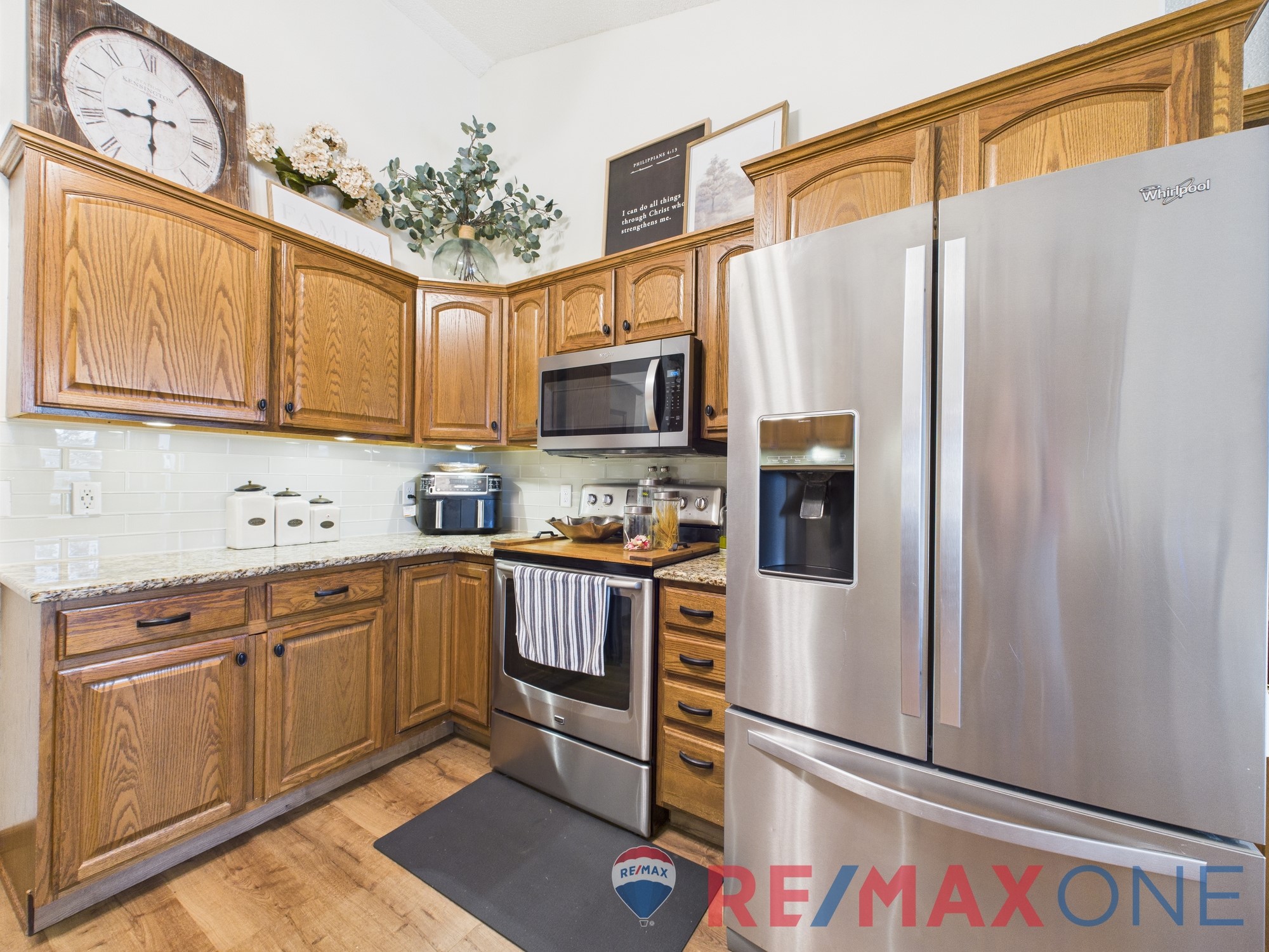 1702 Grandview Drive East