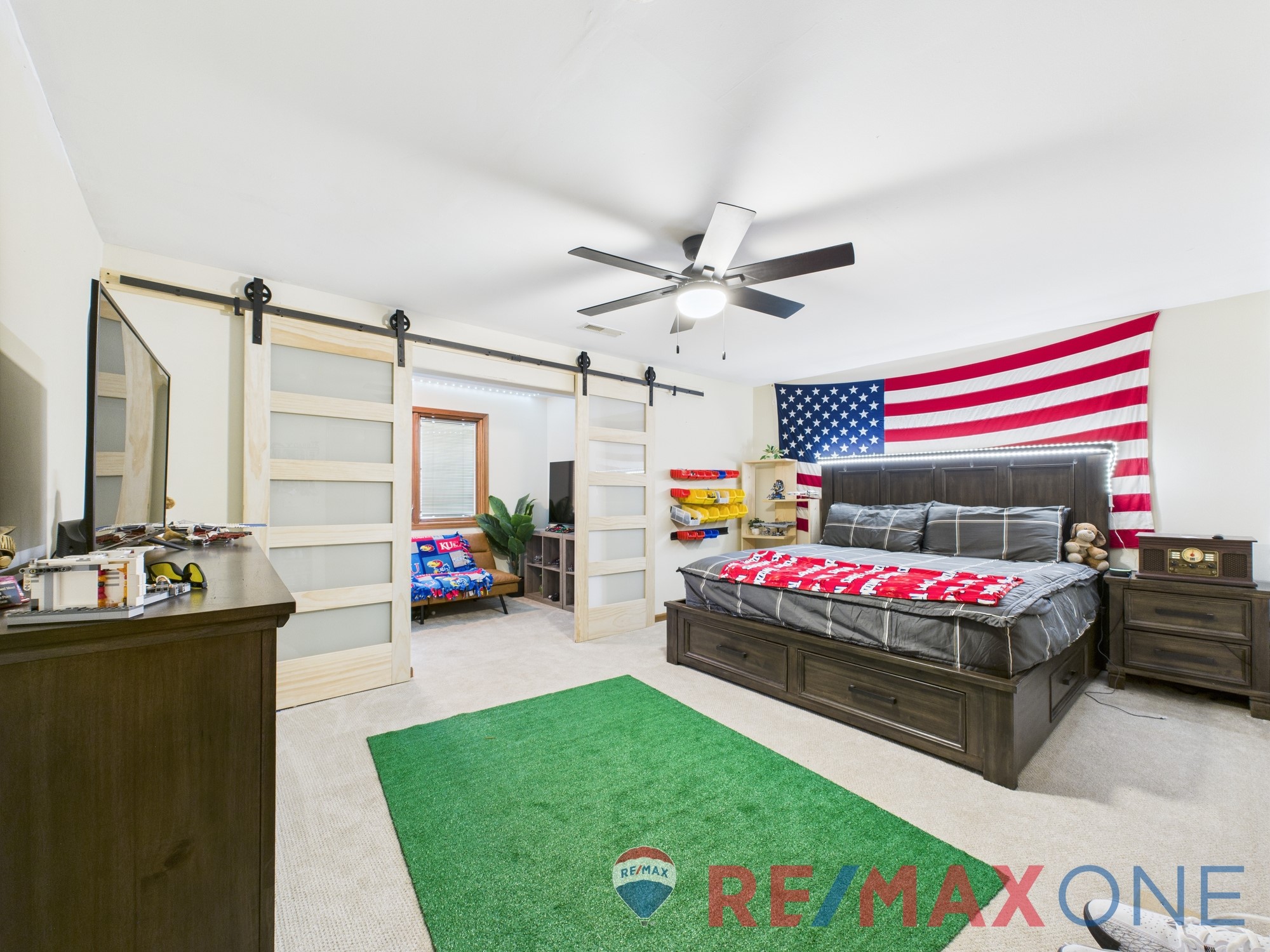 1702 Grandview Drive East