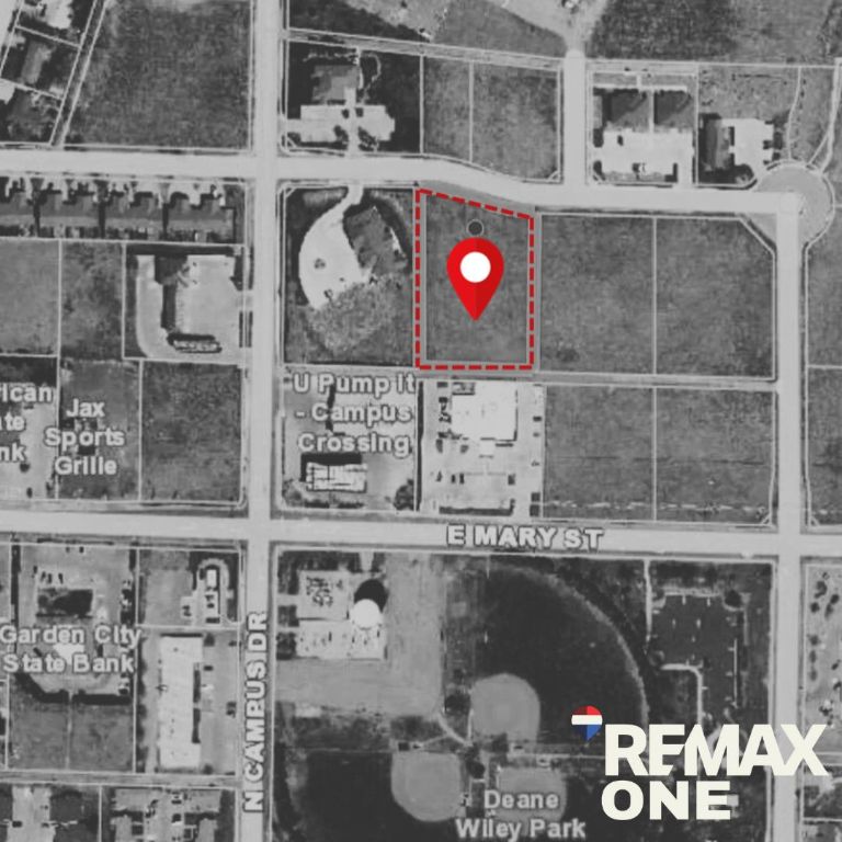 2052 East Labrador Boulevard