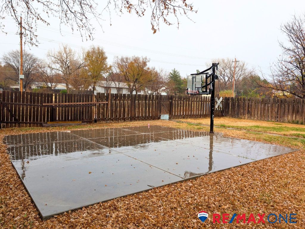 1505 East Johnson Street