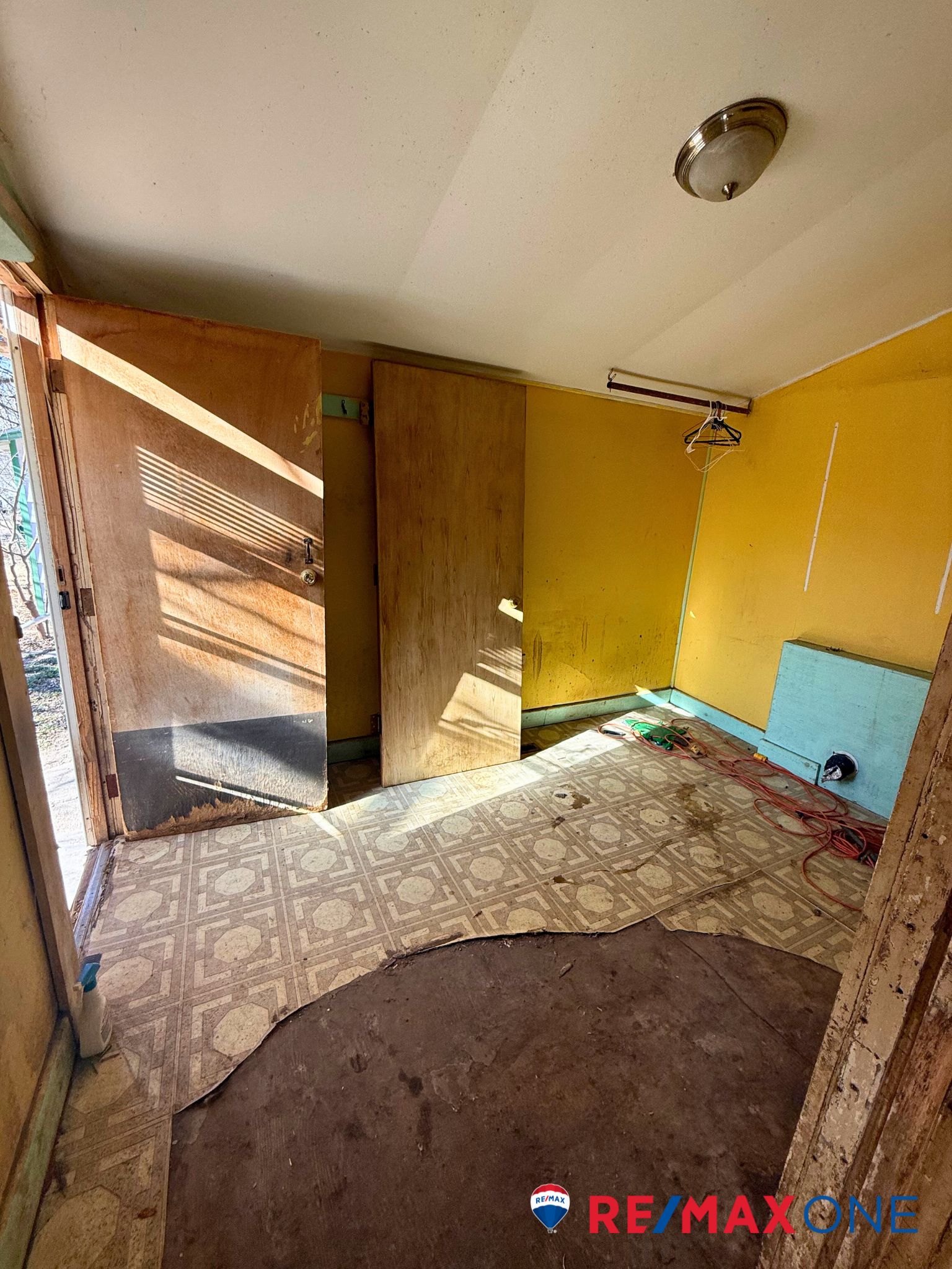 1605 North Main Street