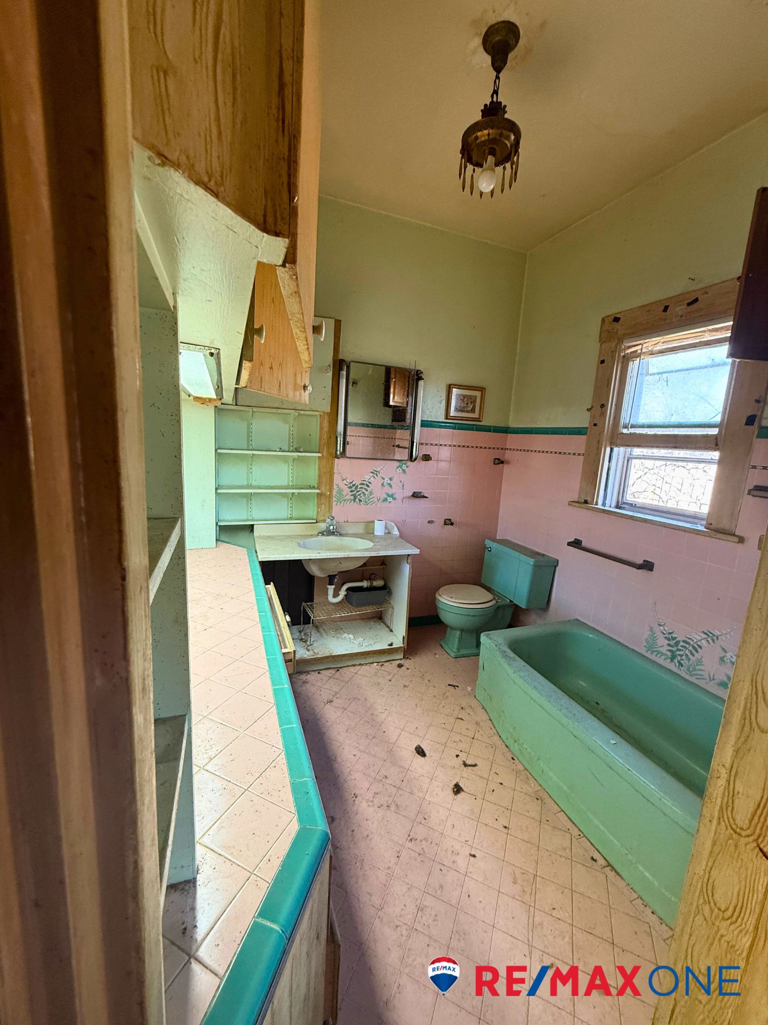 1605 North Main Street