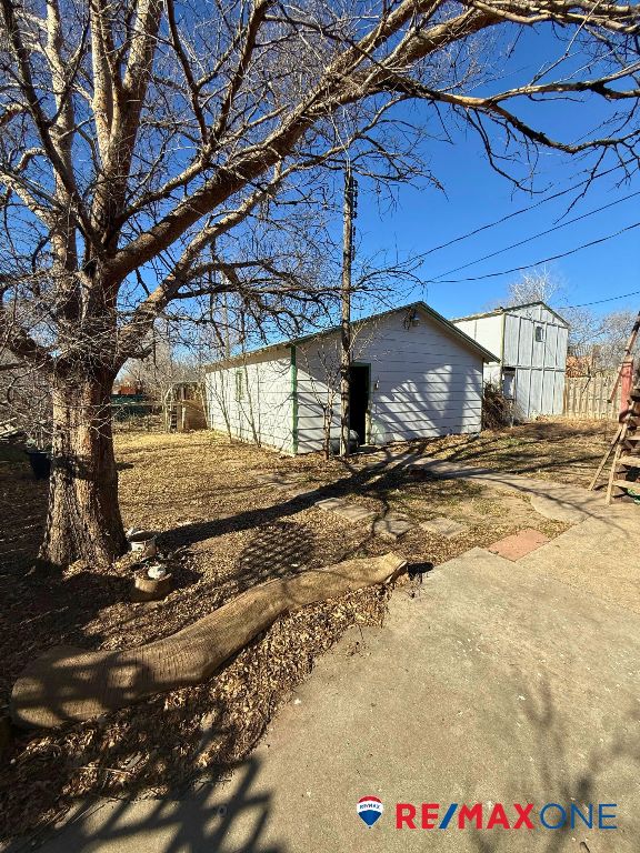 1605 North Main Street