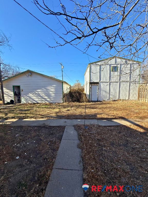 1605 North Main Street