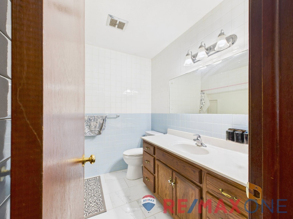 1107 East Hamline Street