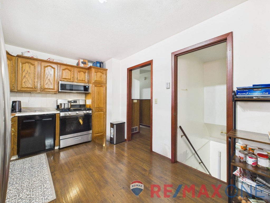 1107 East Hamline Street