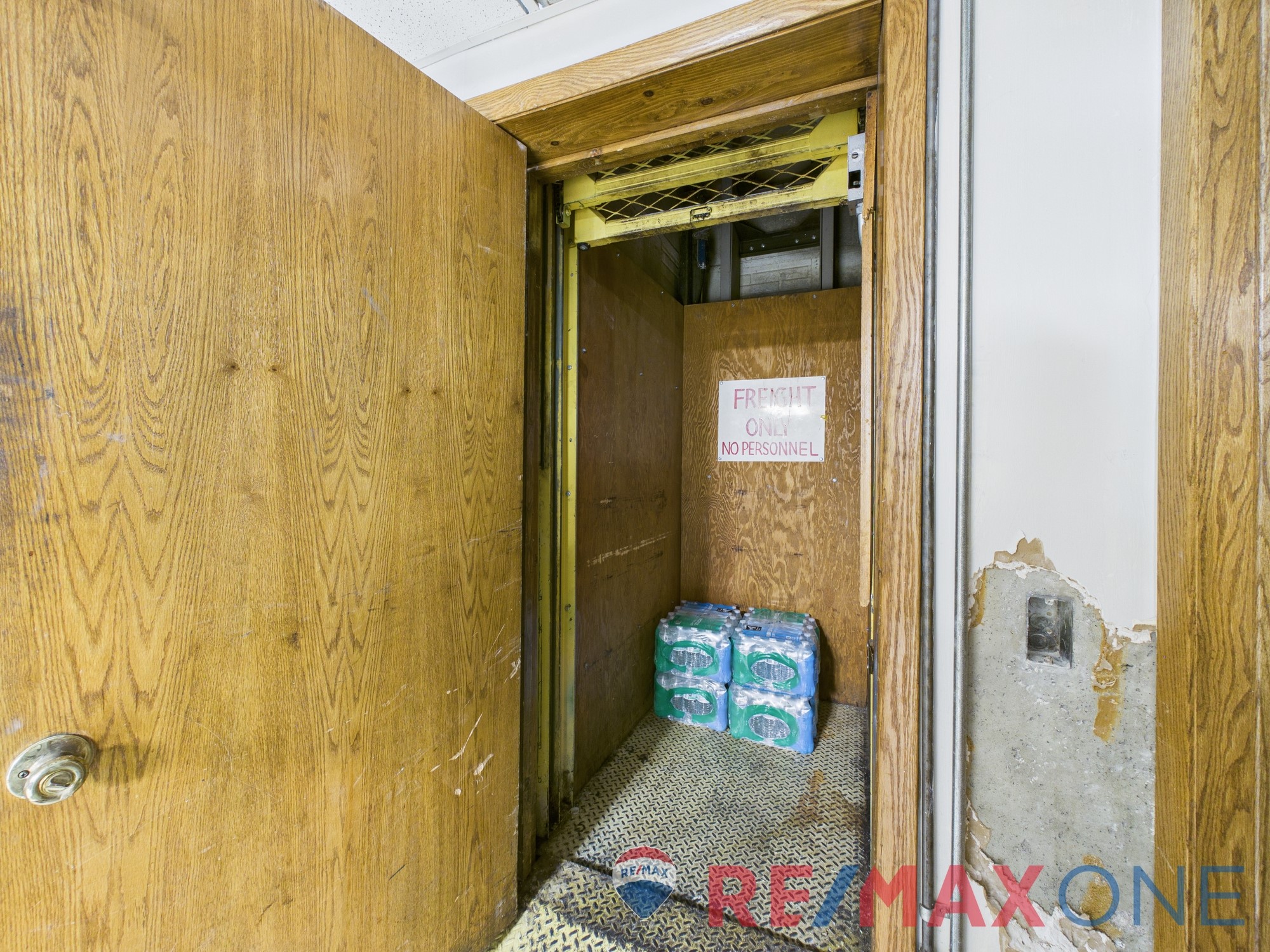 108 West Kansas Avenue